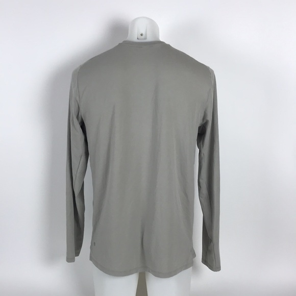 Men’s Lululemon Henley Long Sleeve stretch Shirt - Picture 3 of 9